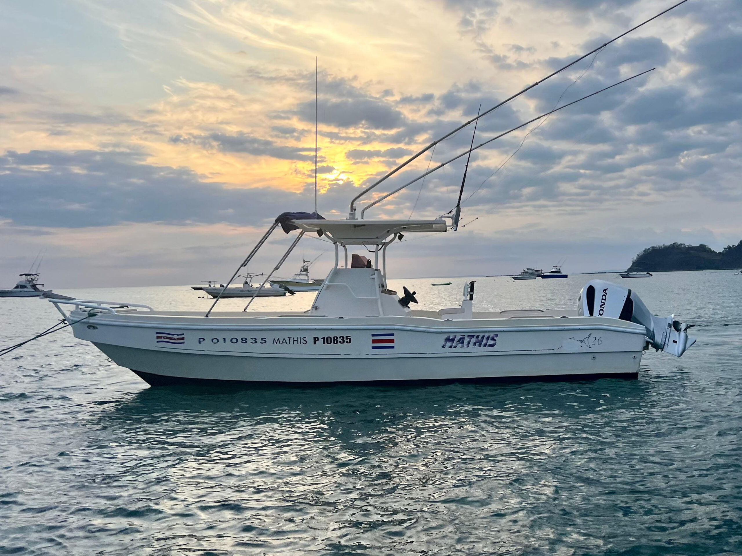 Mathis a 28ft in Jaco Herradura Bay Mathis a 28ft in Jaco Herradura Bay